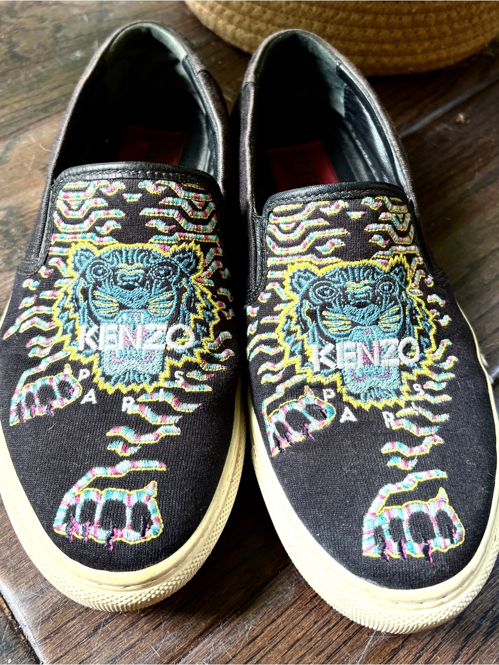 Kenzo embroidered slip ons